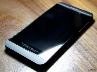 307570-blackberry-10-l-series